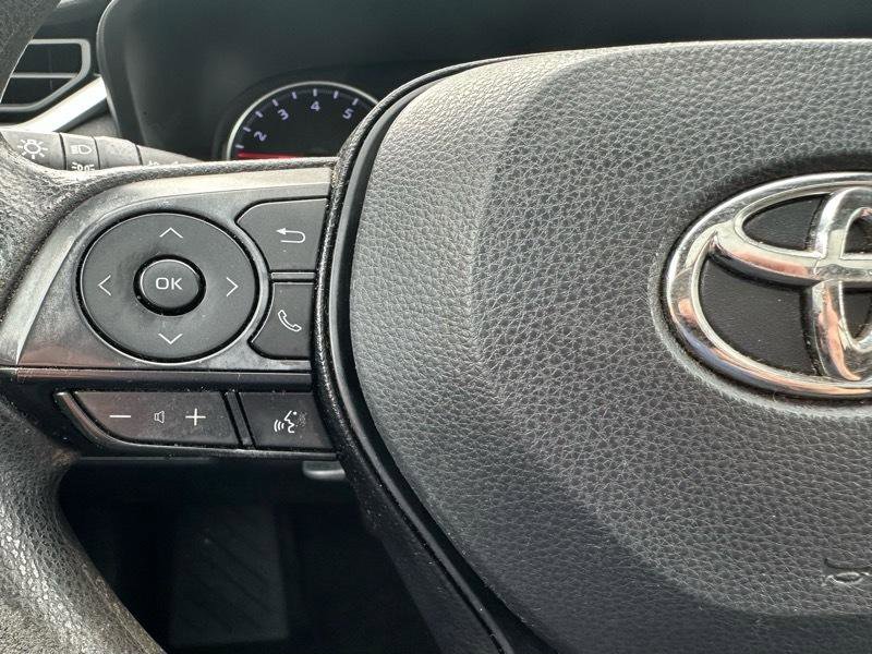 Used 2020 Toyota RAV4 XLE w/ Convenience Package image 16