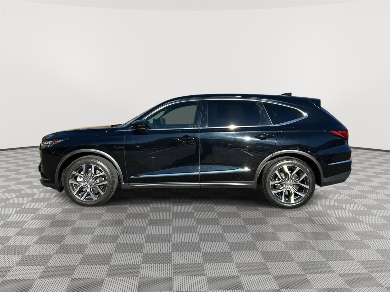 Used 2023 Acura MDX SH-AWD w/ Technology Package image 2