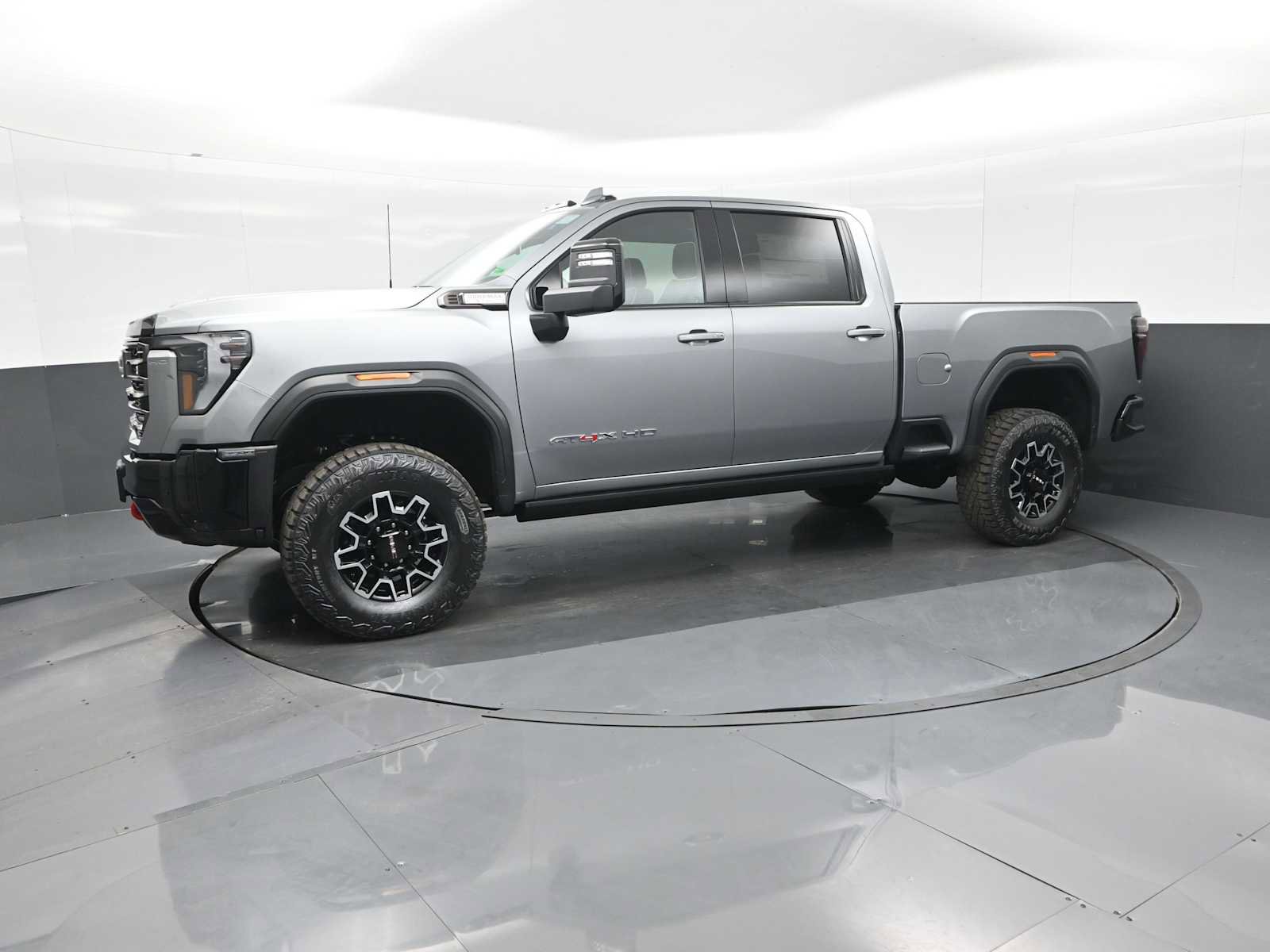 New 2026 GMC Sierra 2500 AT4X image 3