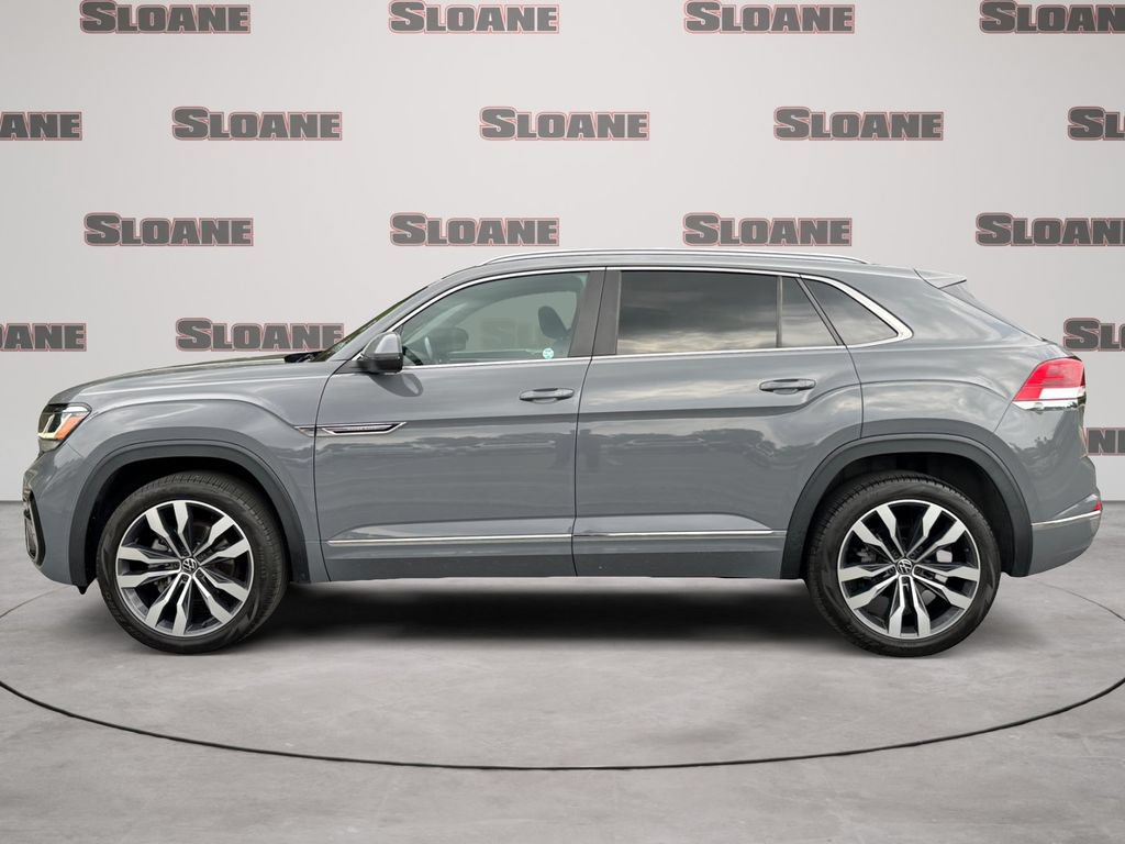 Used 2020 Volkswagen Atlas Cross Sport SEL R-Line AWD/4WD image 2