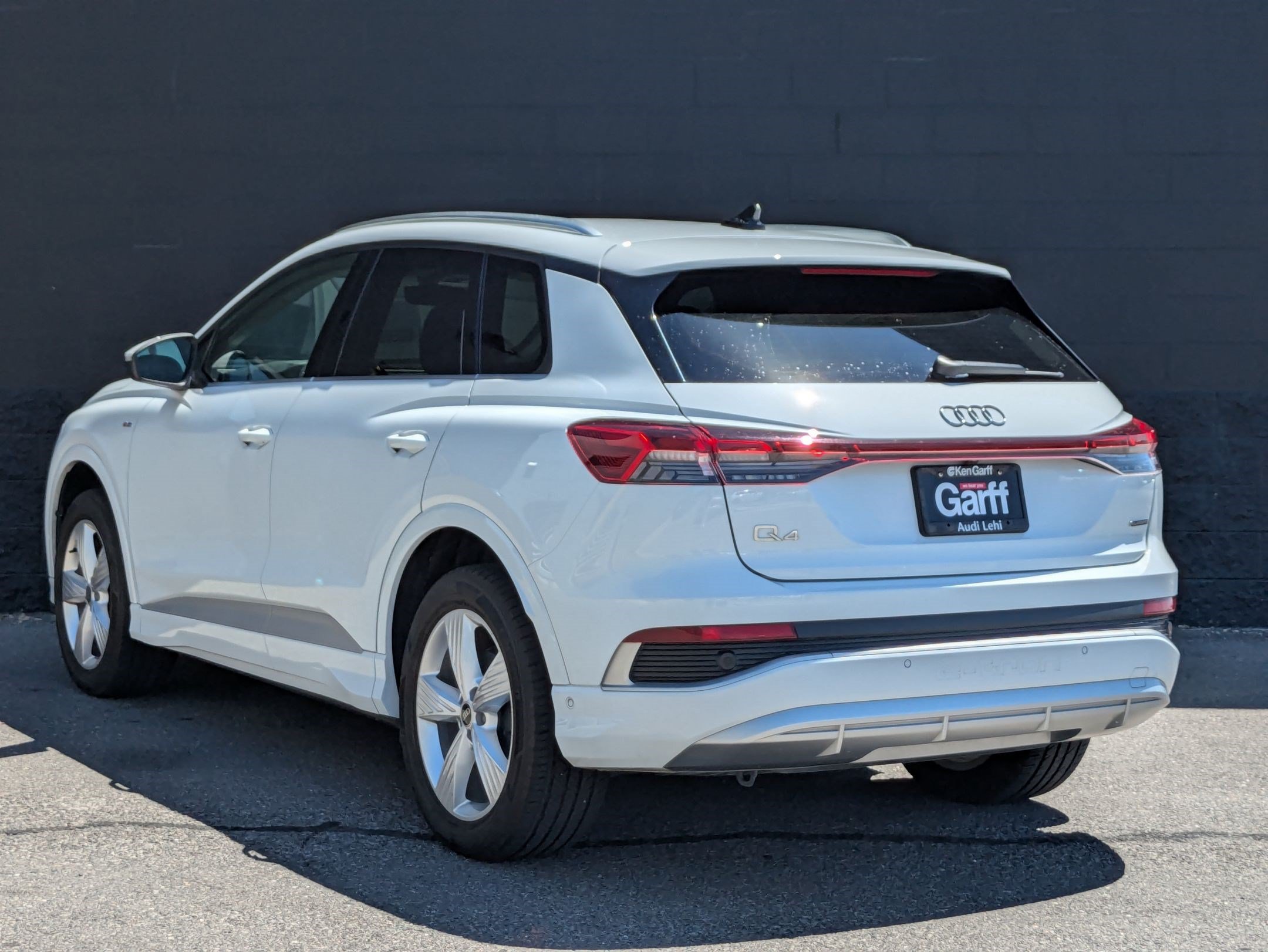Used 2023 Audi Q4 e-tron Prestige AWD/4WD image 7