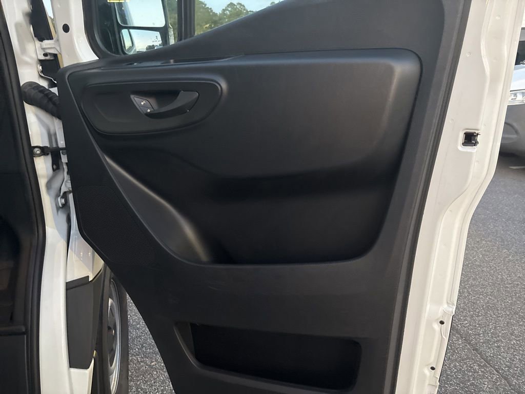 Used 2023 Mercedes-Benz Sprinter 144 Cargo image 20