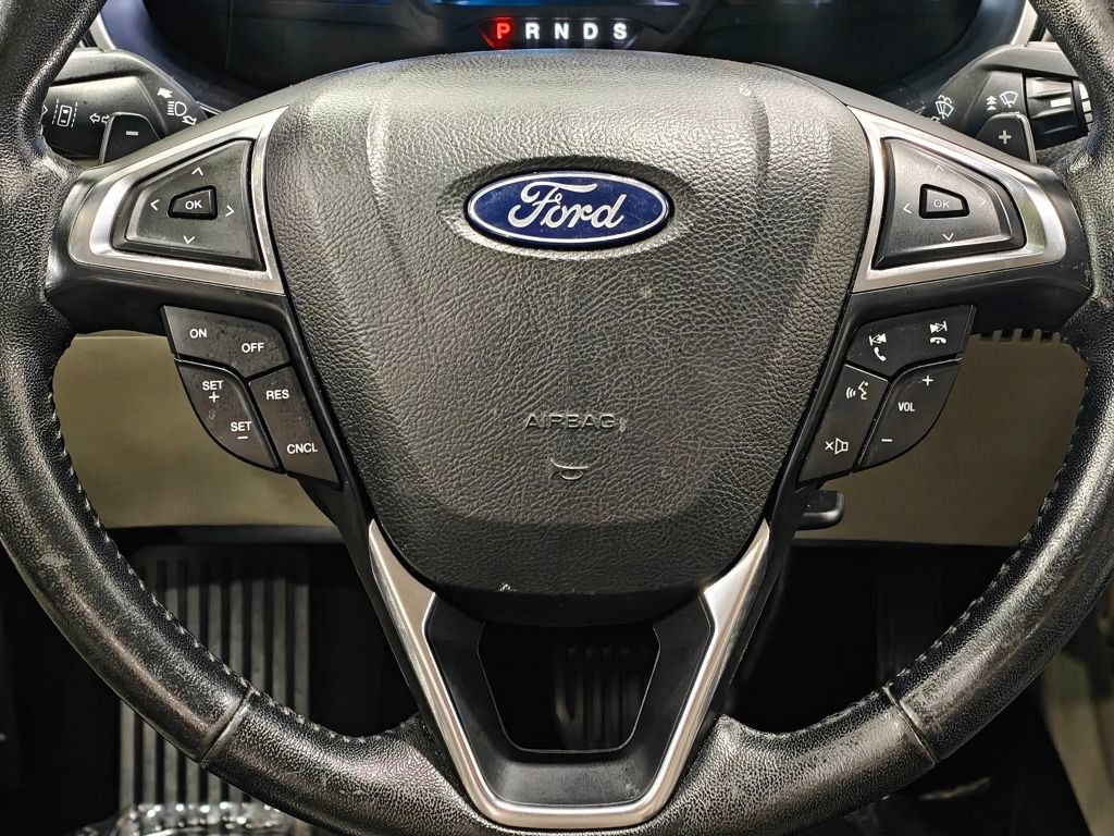 Used 2019 Ford Fusion SEL FWD image 5