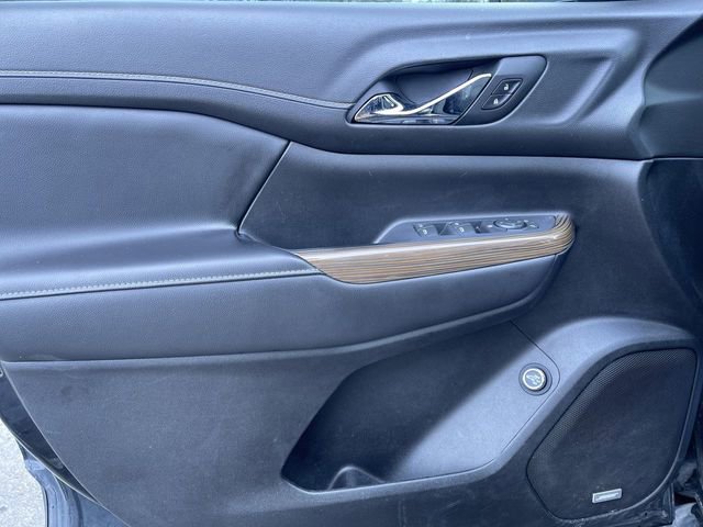 Used 2023 GMC Acadia SLE image 23