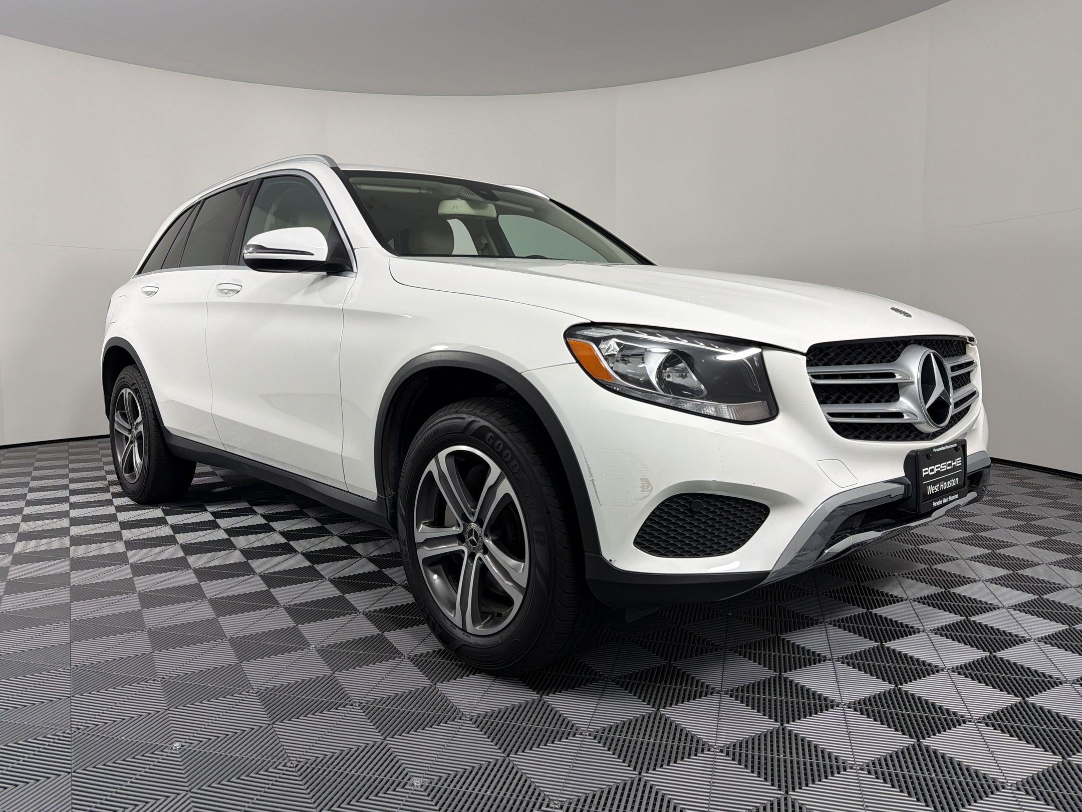 Used 2017 Mercedes-Benz GLC 300 image 7