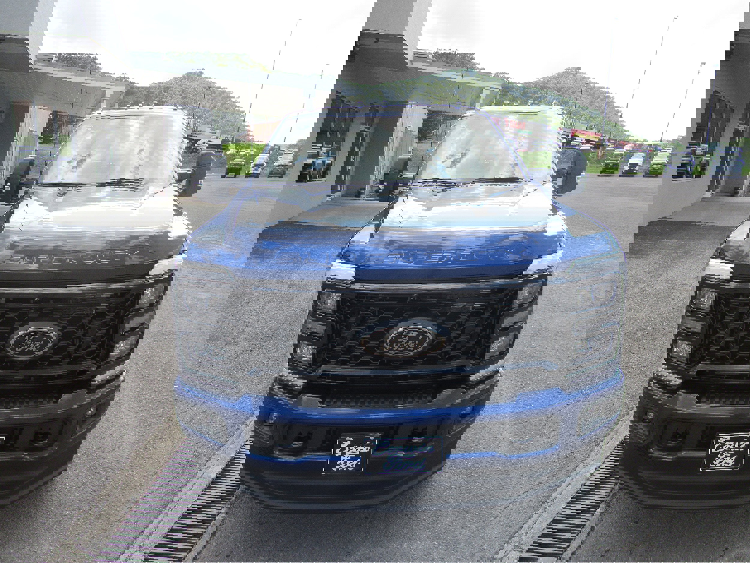 New 2026 Ford F250 4x4 Crew Cab Super Duty image 3