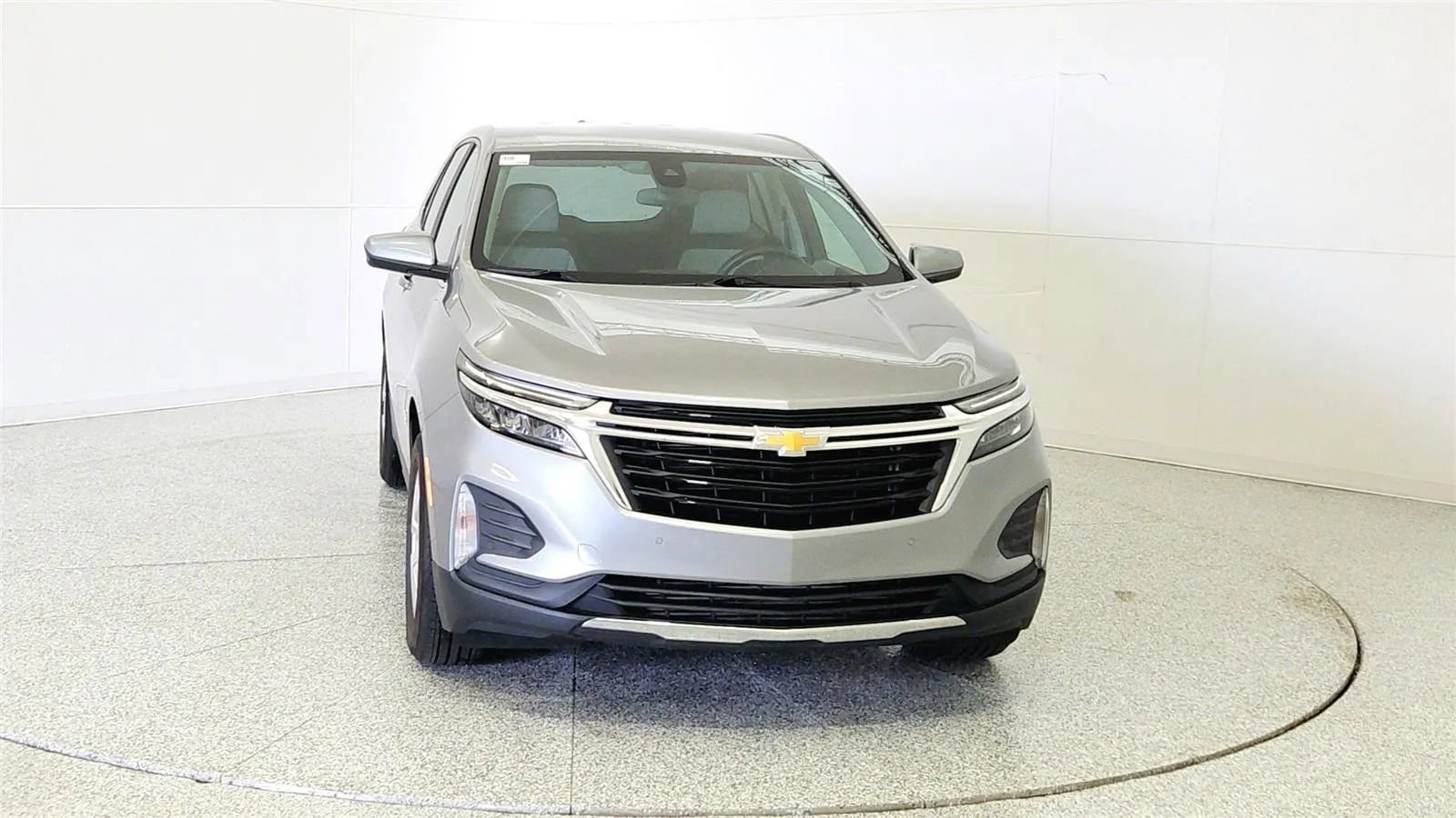 Used 2024 Chevrolet Equinox LT w/ LPO, Floor Liner Package image 2
