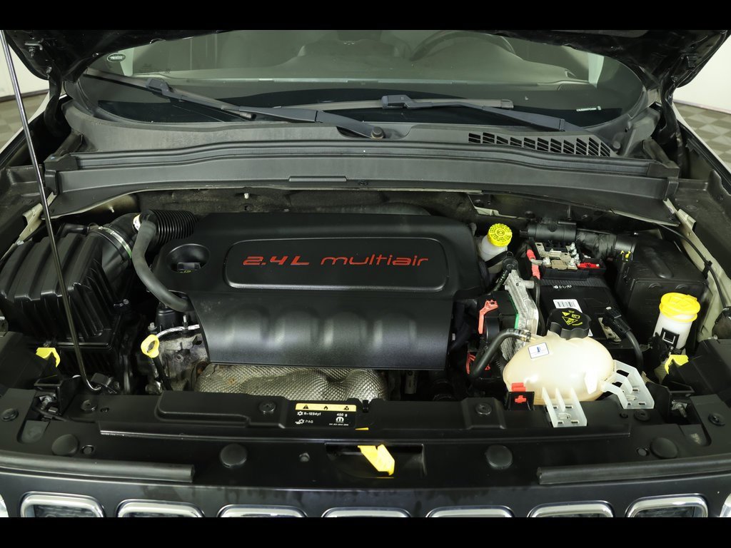 Used 2019 Jeep Renegade Latitude w/ Safety & Security Group II image 20