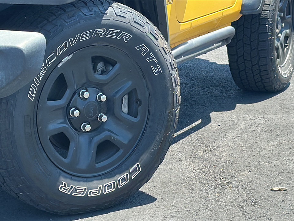 Used 2021 Jeep Wrangler Sport AWD/4WD image 3