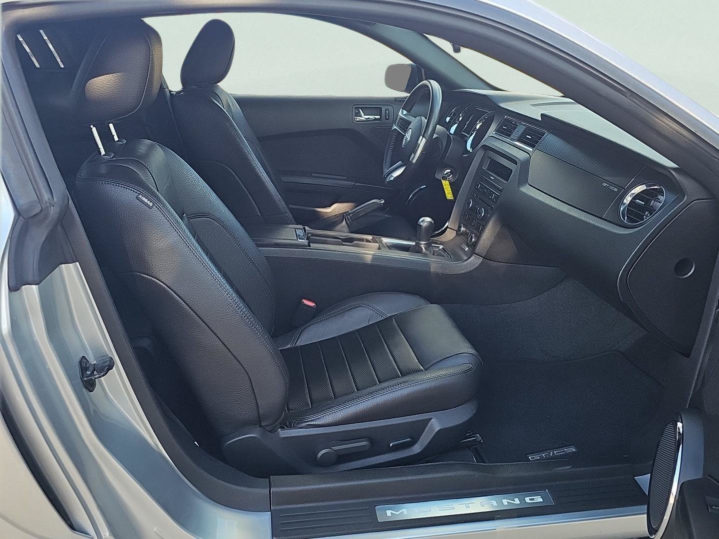 Used 2011 Ford Mustang GT Premium w/ 402A Rapid Spec Order Code RWD image 25