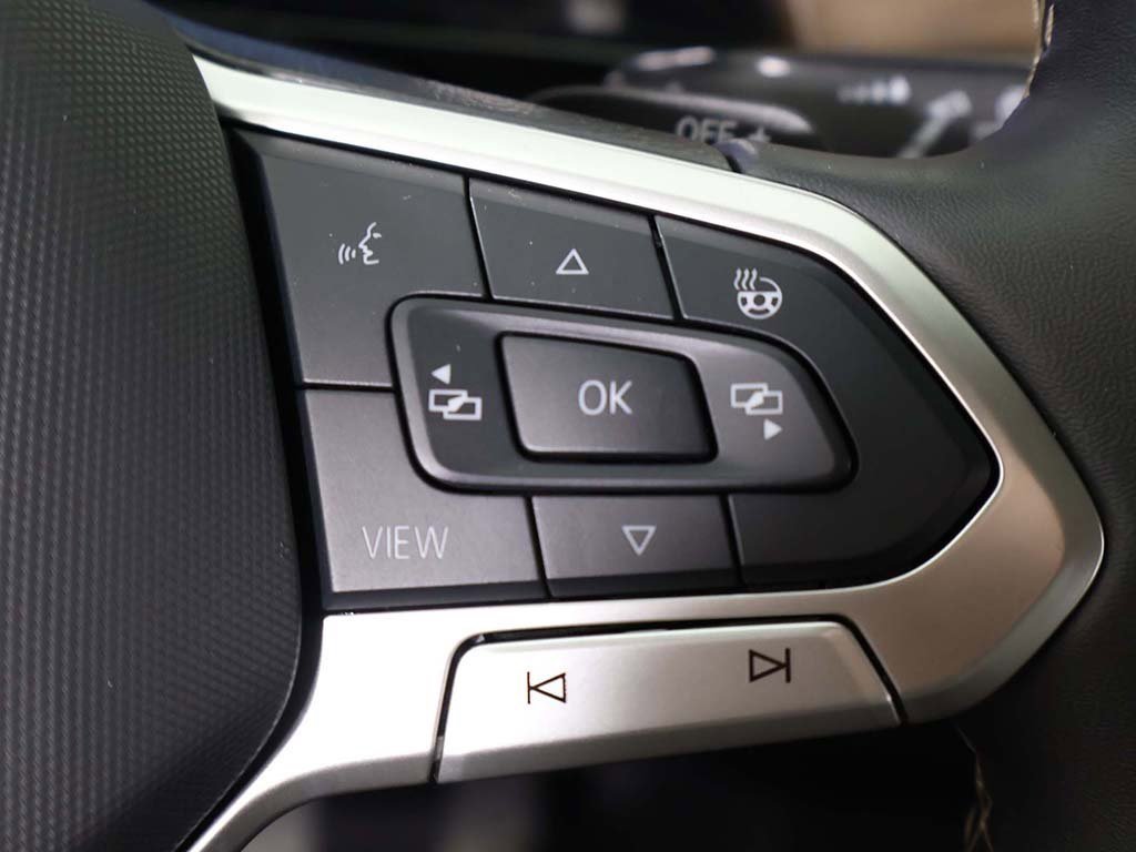 Used 2024 Volkswagen Atlas SE image 47