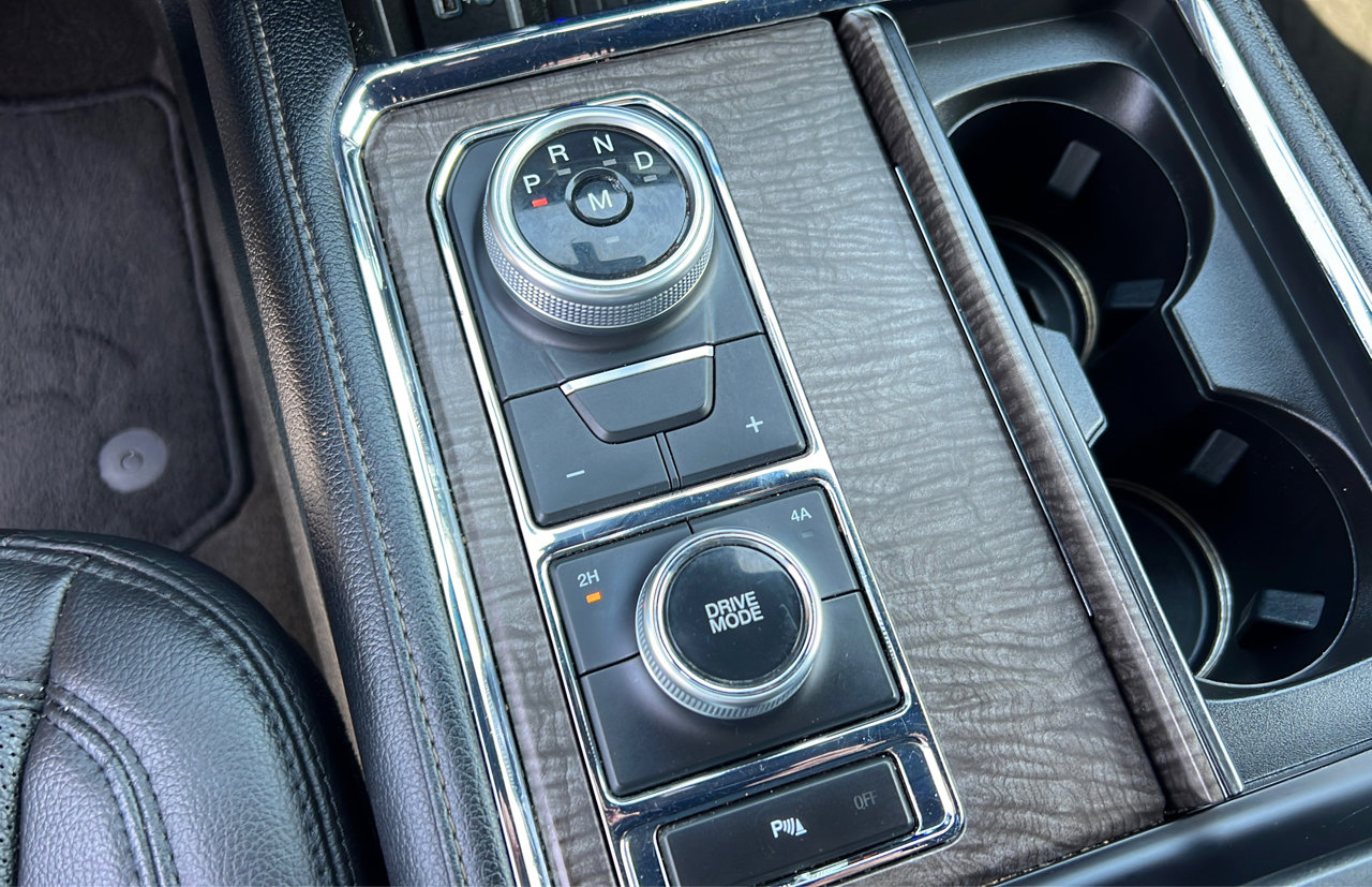 Used 2021 Ford Expedition Max Limited image 36