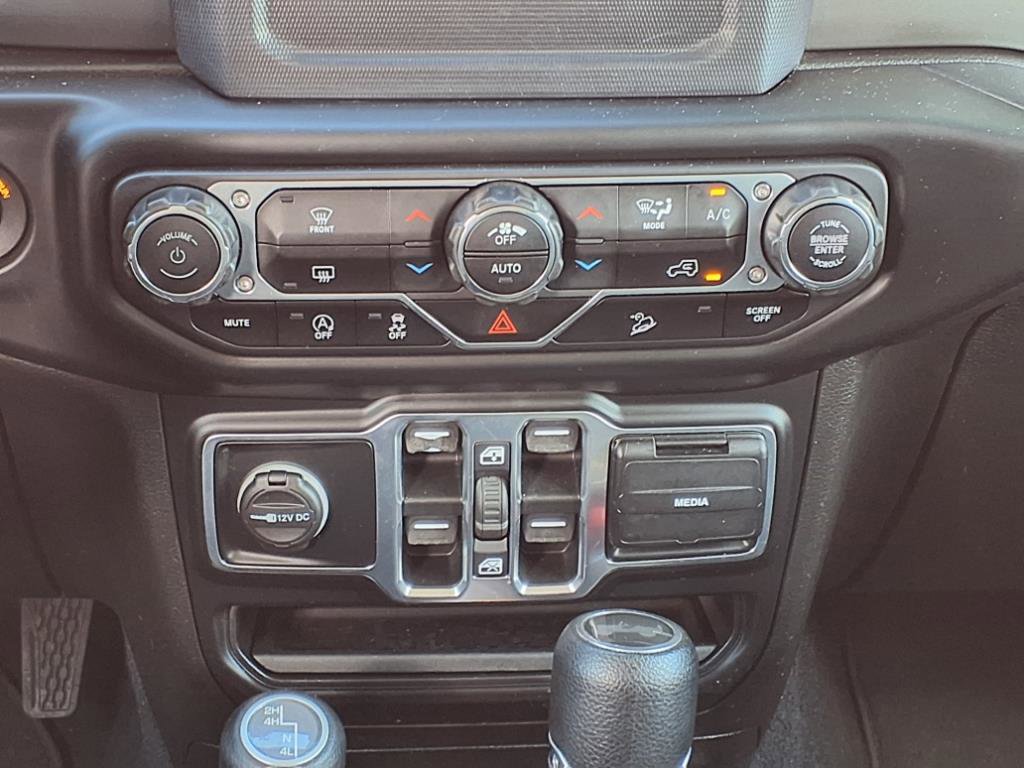 Used 2020 Jeep Wrangler Unlimited Sahara image 11