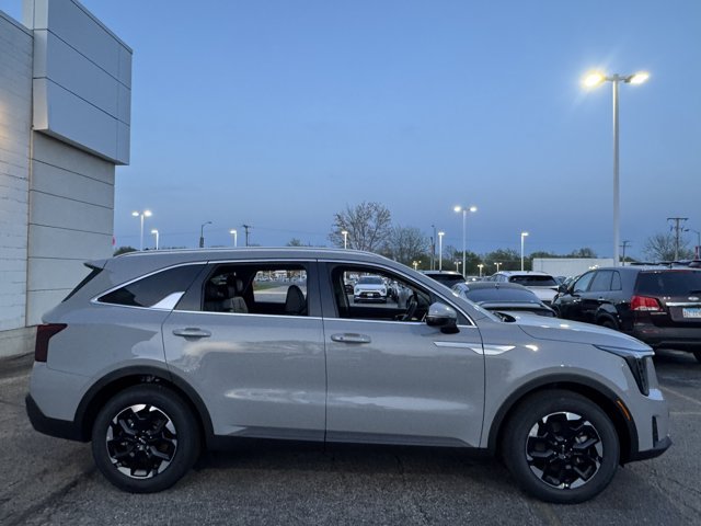 New 2026 Kia Sorento S FWD image 7