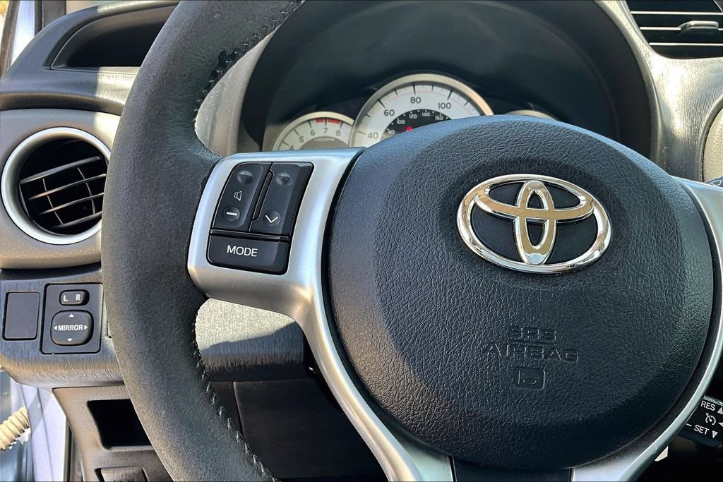 Used 2012 Toyota Yaris SE FWD image 9