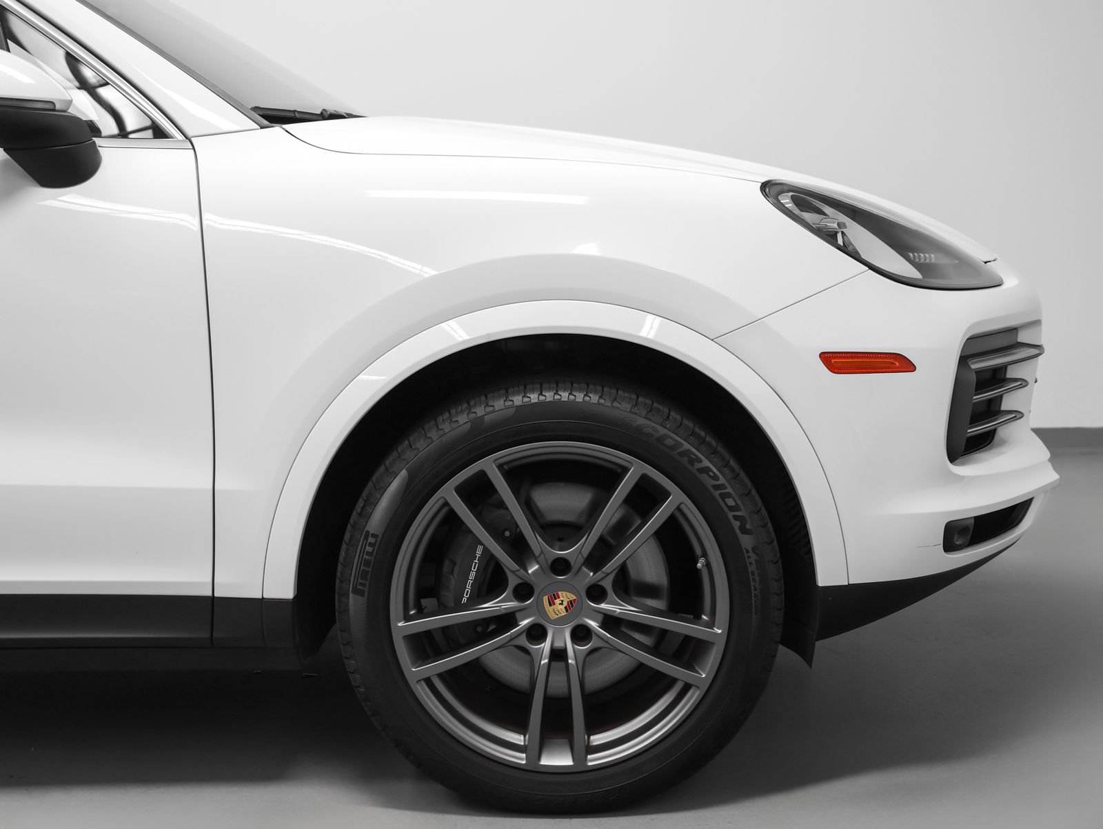 Used 2023 Porsche Cayenne AWD/4WD image 14