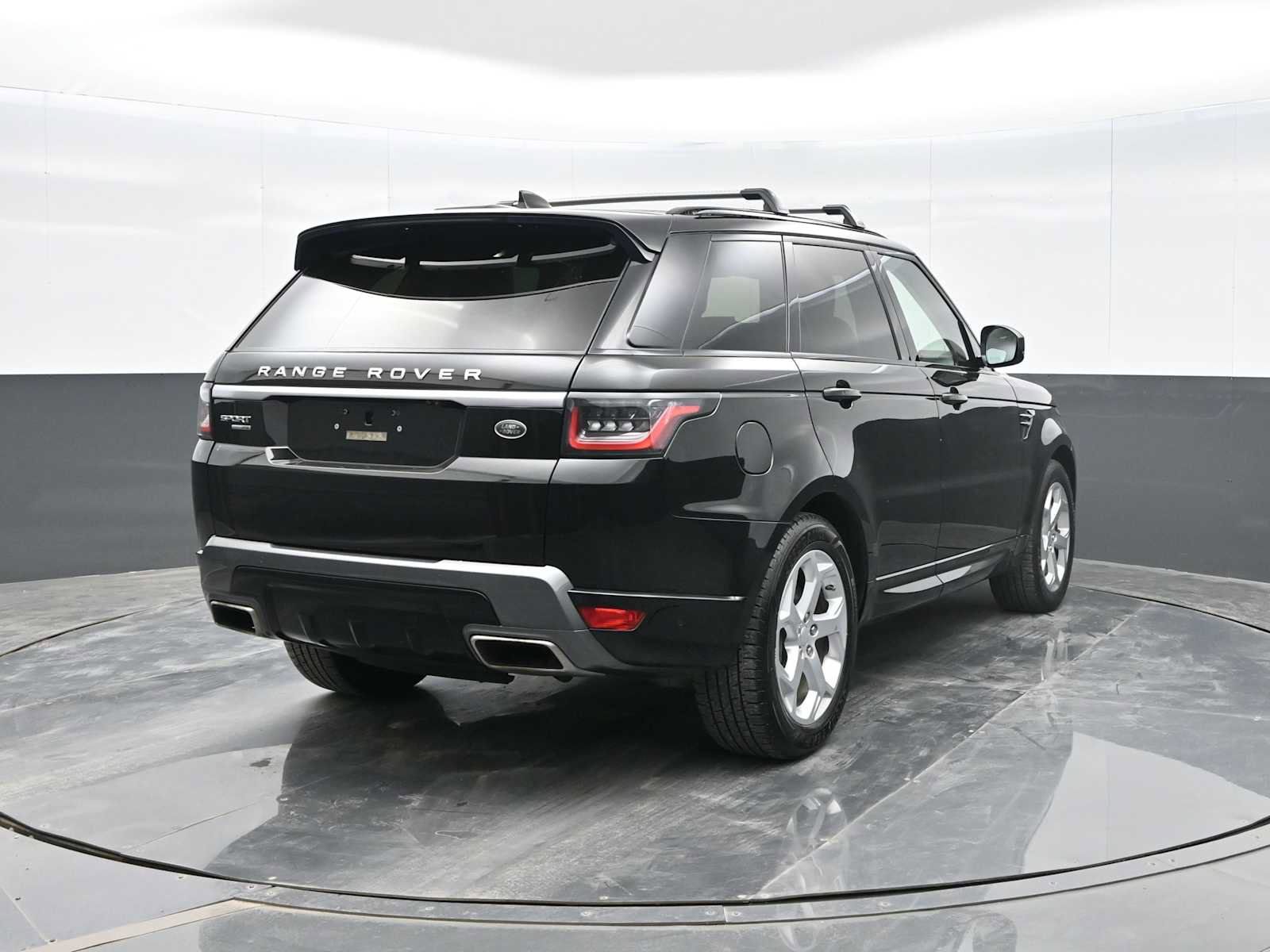 Used 2018 Land Rover Range Rover Sport HSE image 6