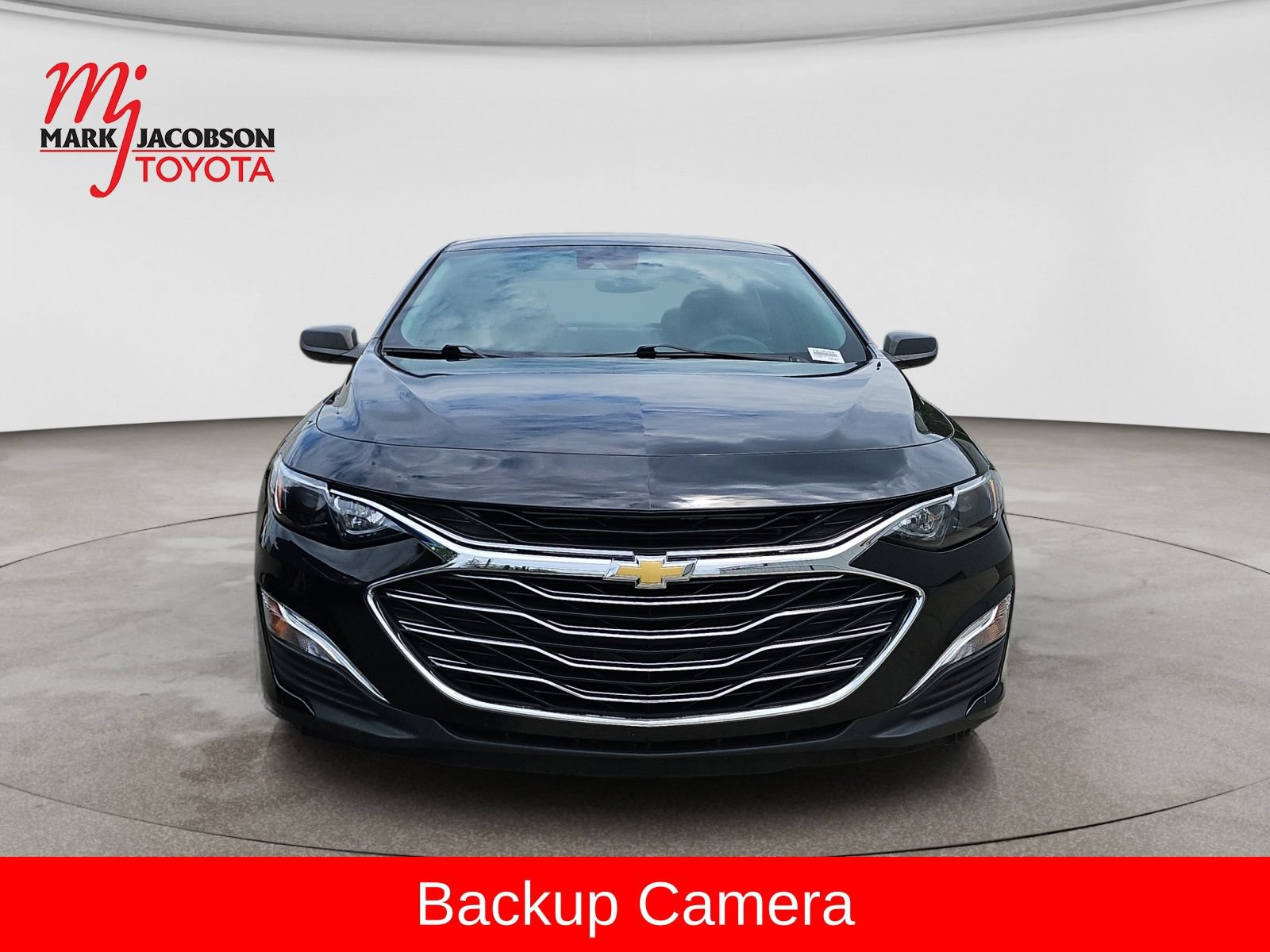 Used 2023 Chevrolet Malibu LS FWD image 2