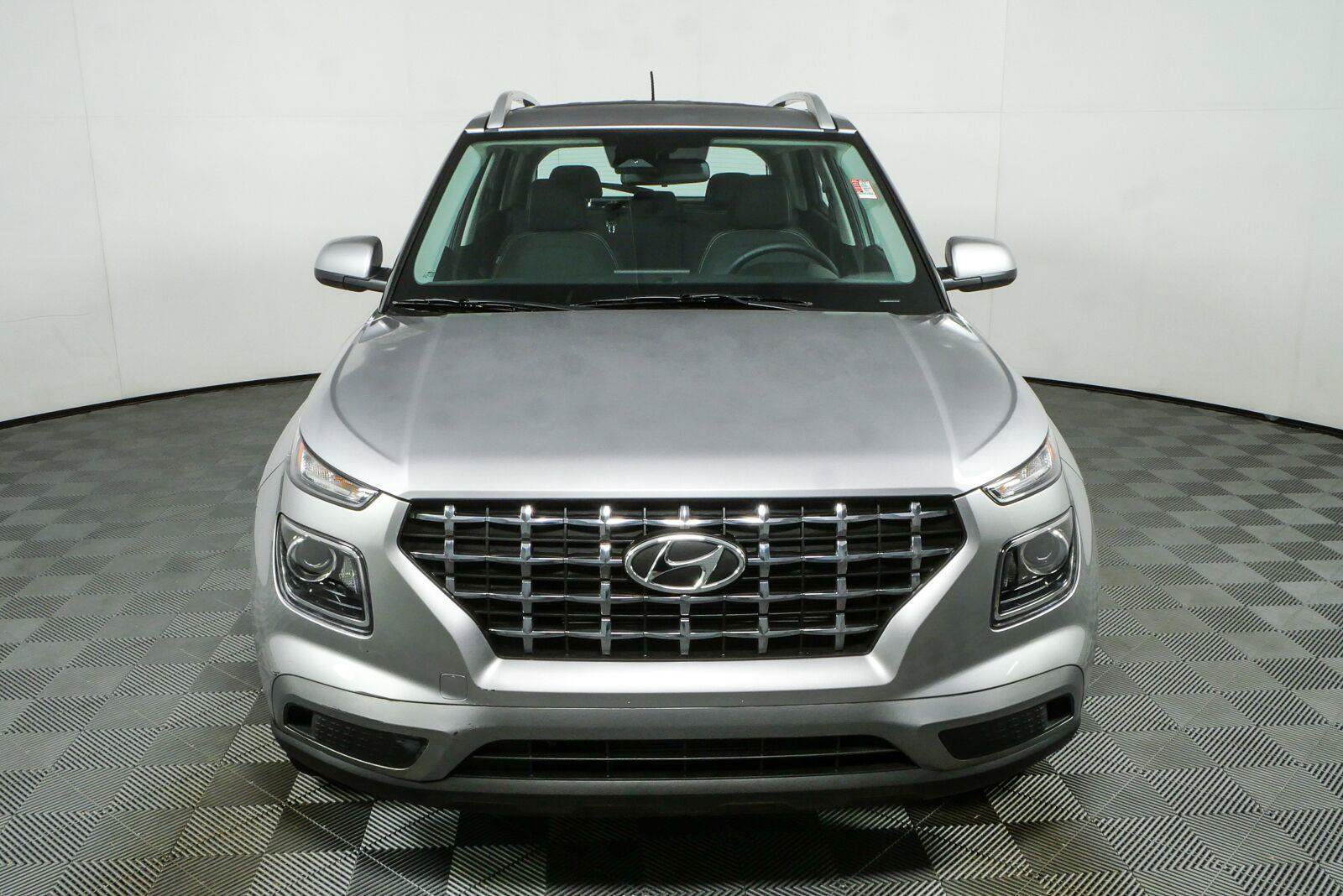 Used 2023 Hyundai Venue SEL w/ Cargo Package FWD image 24