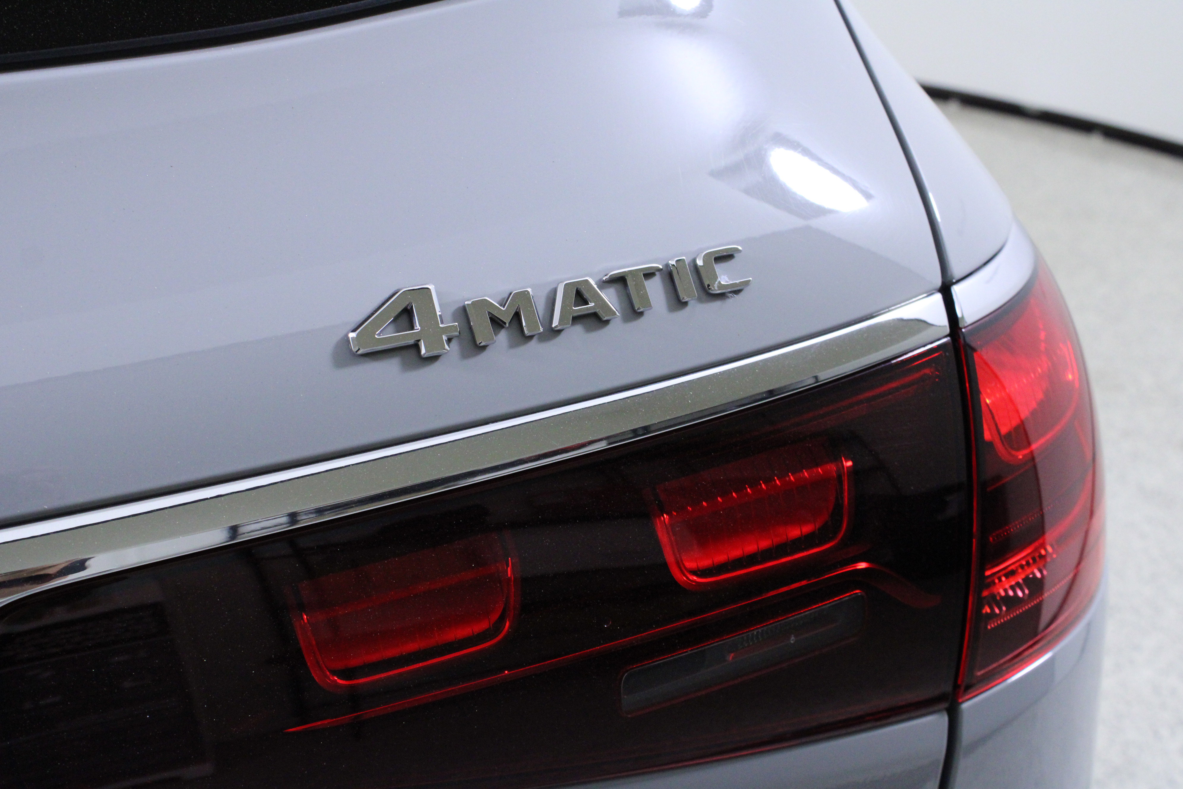 Used 2024 Mercedes-Benz GLS 450 4MATIC image 10