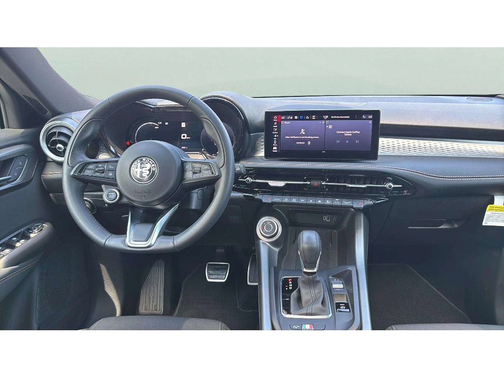 Used 2025 Alfa Romeo Tonale AWD/4WD image 13
