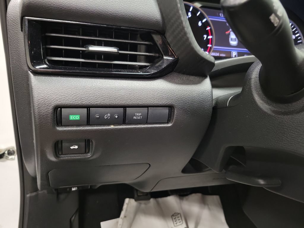 Used 2024 Nissan Sentra SV FWD image 25