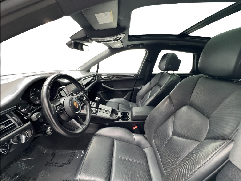 Used 2024 Porsche Macan Turbo AWD/4WD image 21