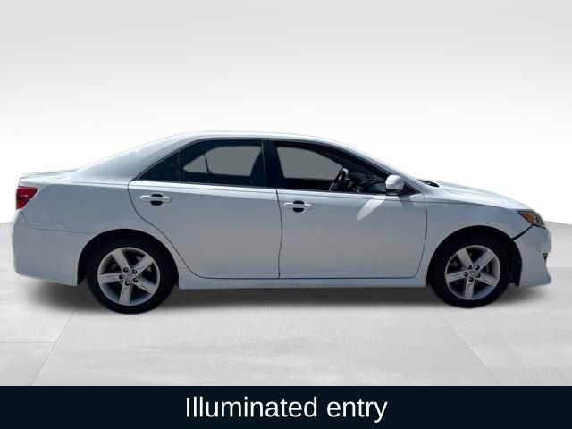 Used 2014 Toyota Camry SE image 8
