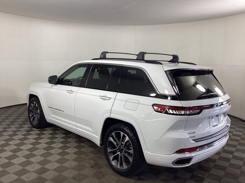 Used 2023 Jeep Grand Cherokee Overland AWD/4WD image 4