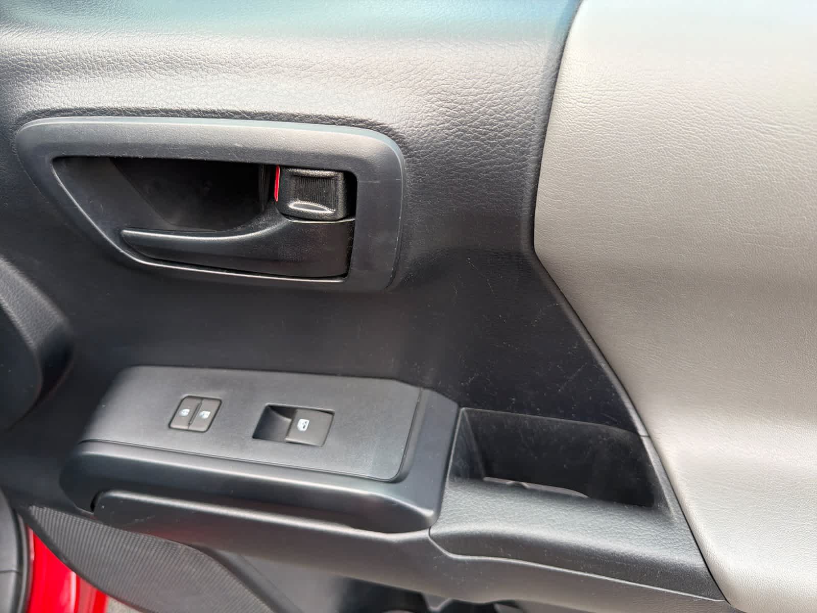 Used 2019 Toyota Tacoma SR w/ SR Convenience Package RWD image 17