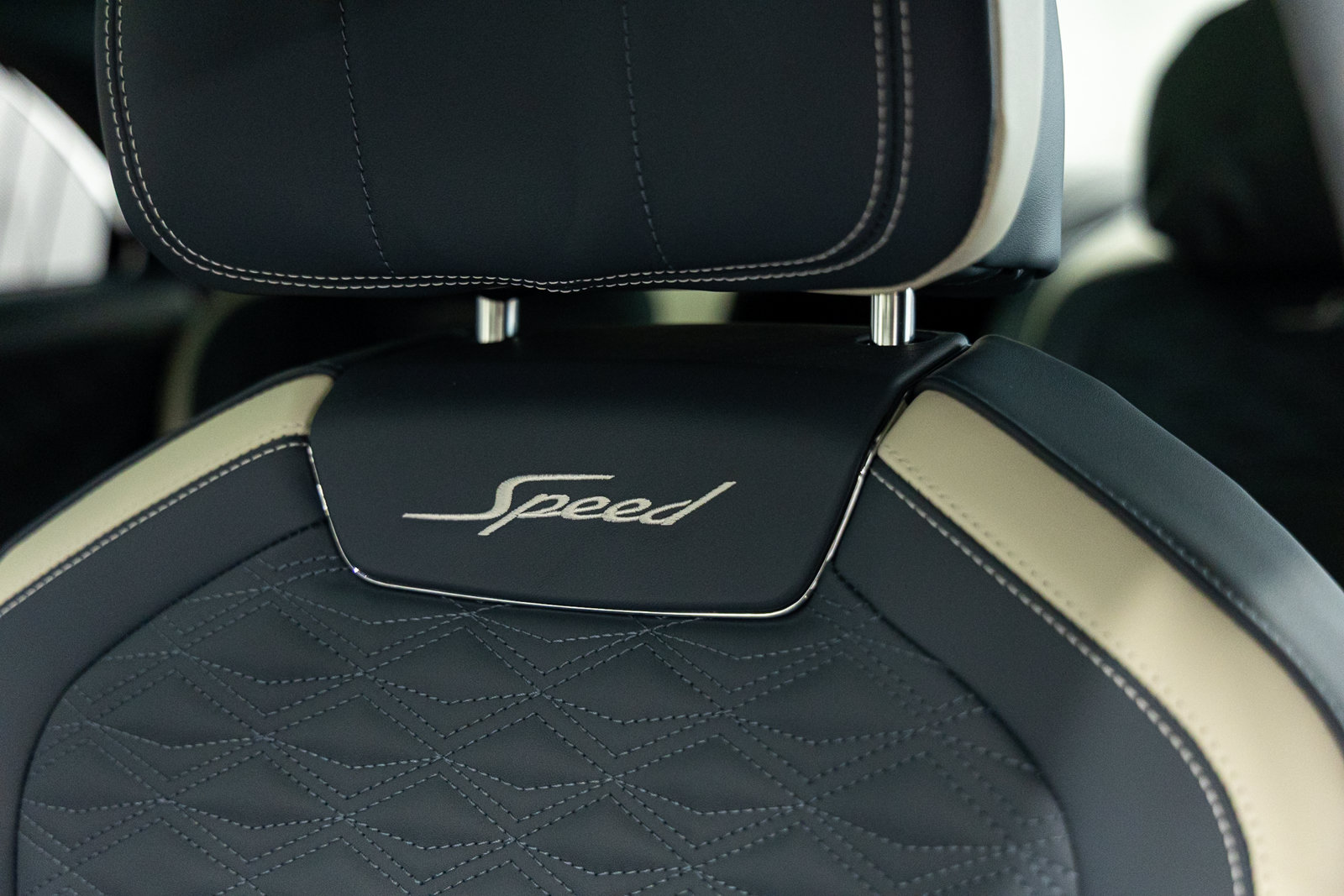 New 2026 Bentley Flying Spur Plug-In Hybrid AWD/4WD image 30