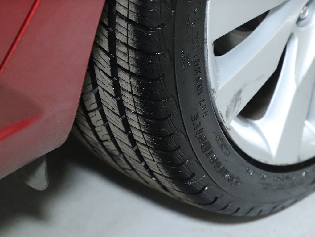 Used 2010 Kia Forte SX image 37