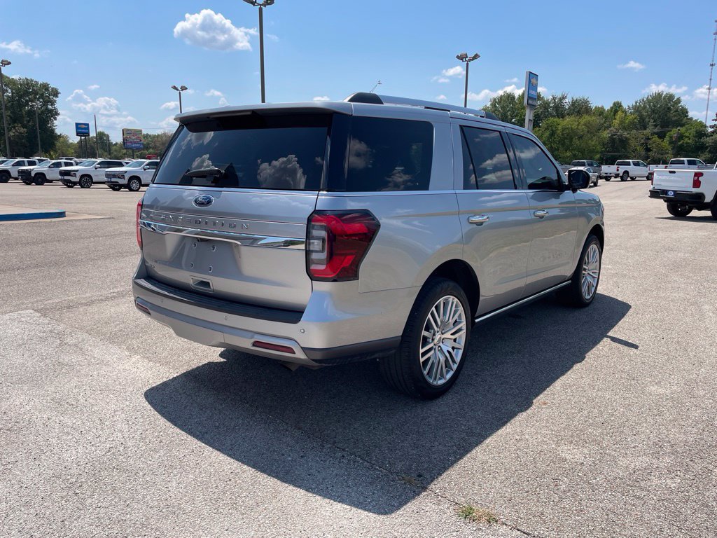 Used 2024 Ford Expedition Limited AWD/4WD image 6