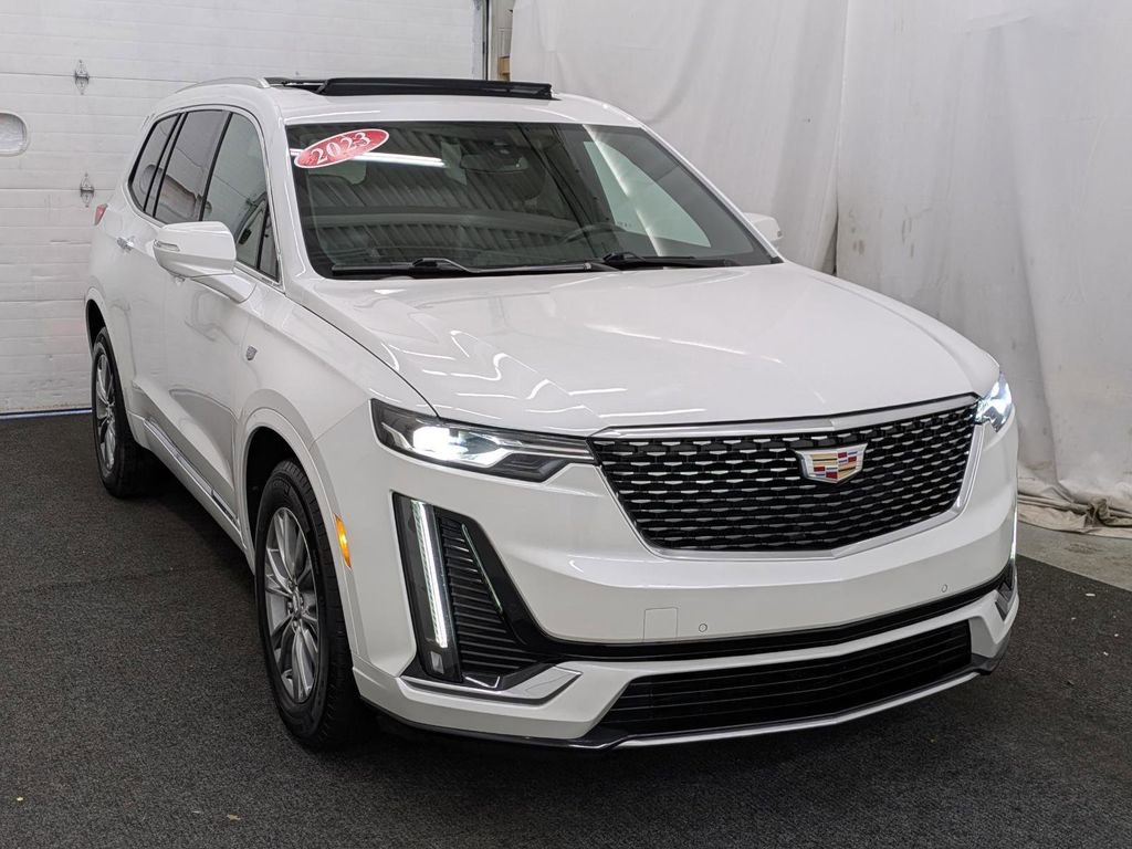 Used 2023 Cadillac XT6 Luxury image 17