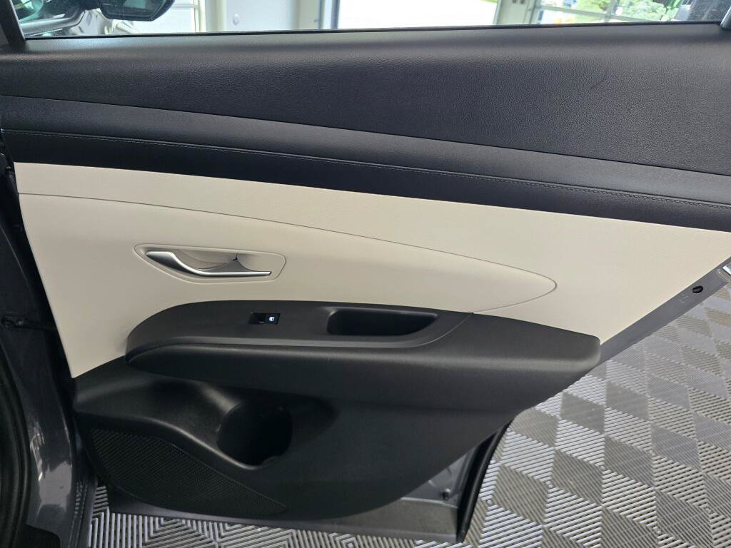Used 2025 Hyundai Tucson SEL FWD image 38