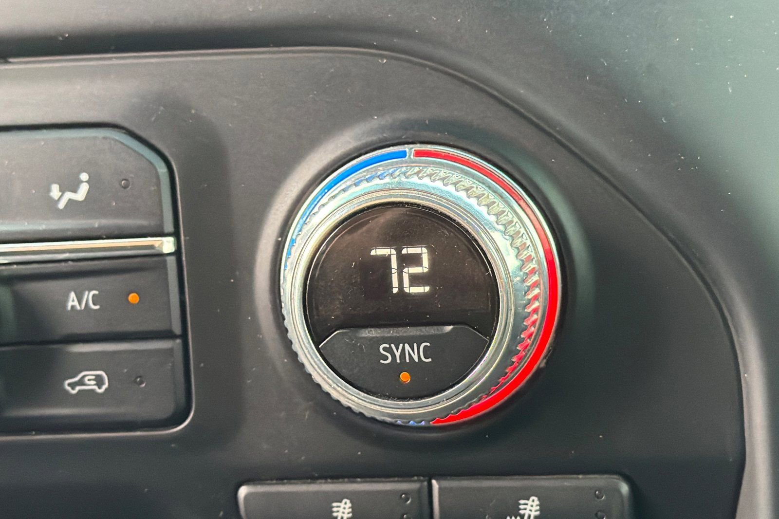 Used 2019 GMC Sierra 1500 SLT AWD/4WD image 29