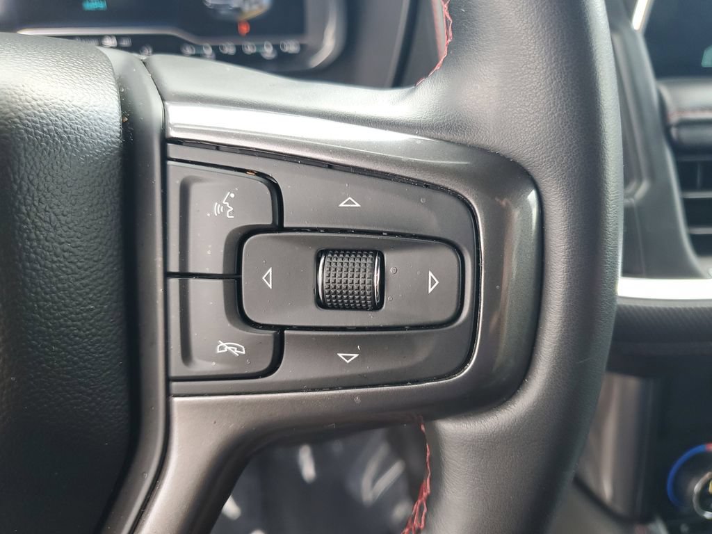 Used 2024 Chevrolet Suburban RST RWD image 12