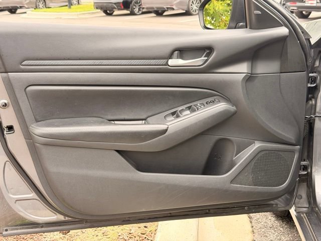 Used 2024 Nissan Altima 2.5 SV FWD image 22