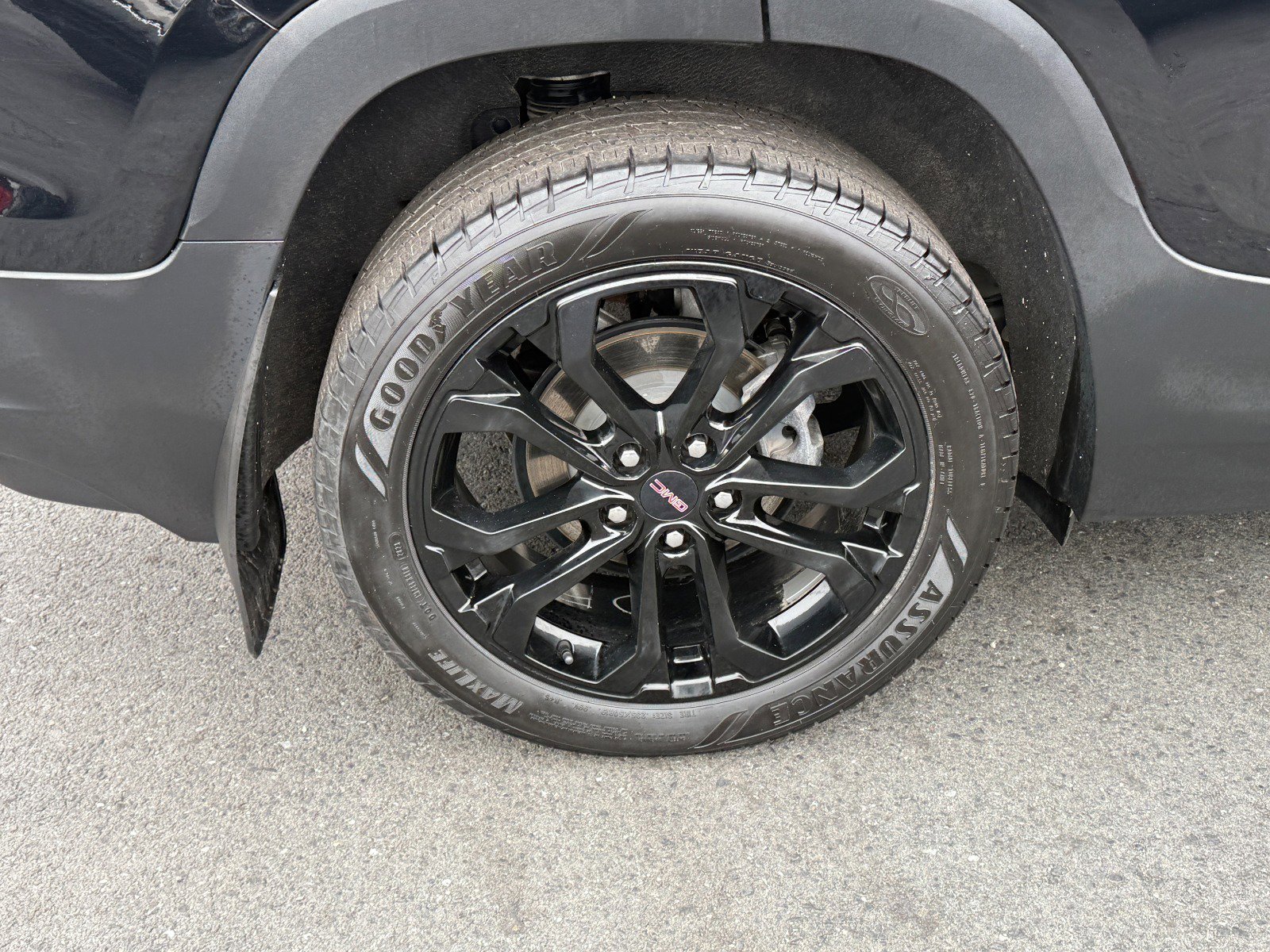 Used 2022 GMC Terrain SLT w/ Elevation Edition image 11