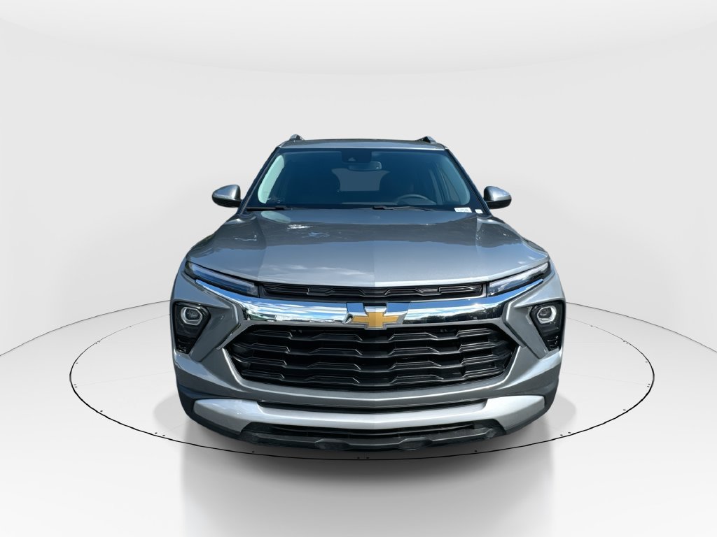 Used 2026 Chevrolet TrailBlazer LT w/ Convenience Package FWD image 3
