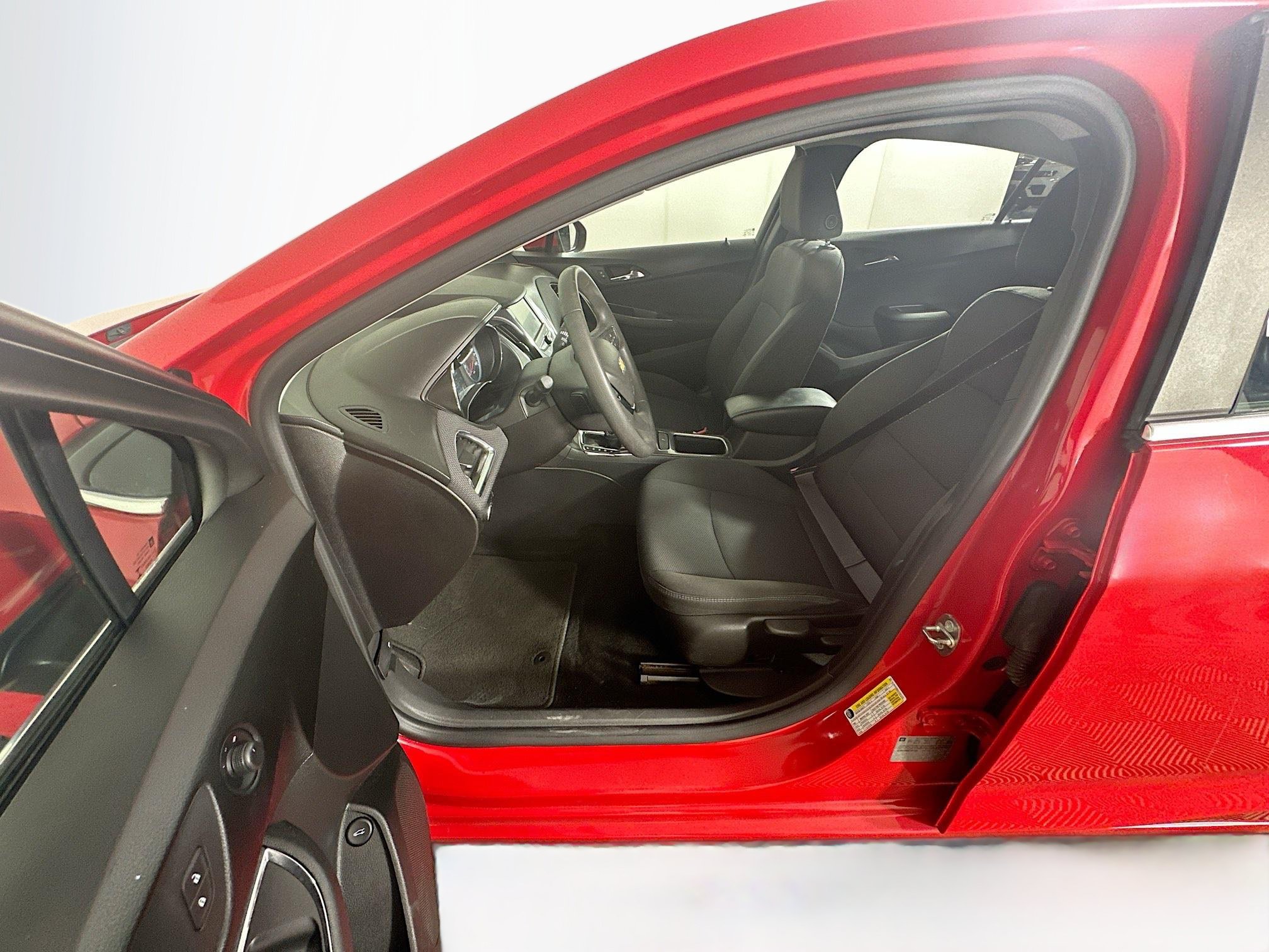 Used 2016 Chevrolet Cruze LT FWD image 13