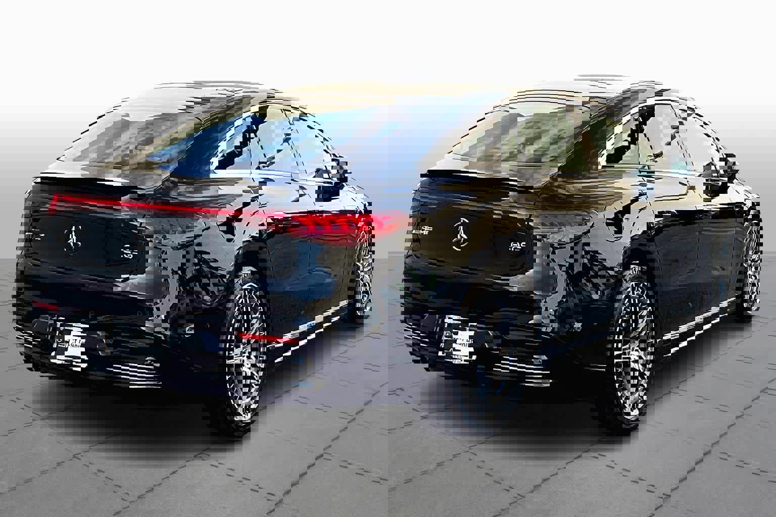 Used 2023 Mercedes-Benz EQS AMG 4MATIC w/ Trim Level Package image 12