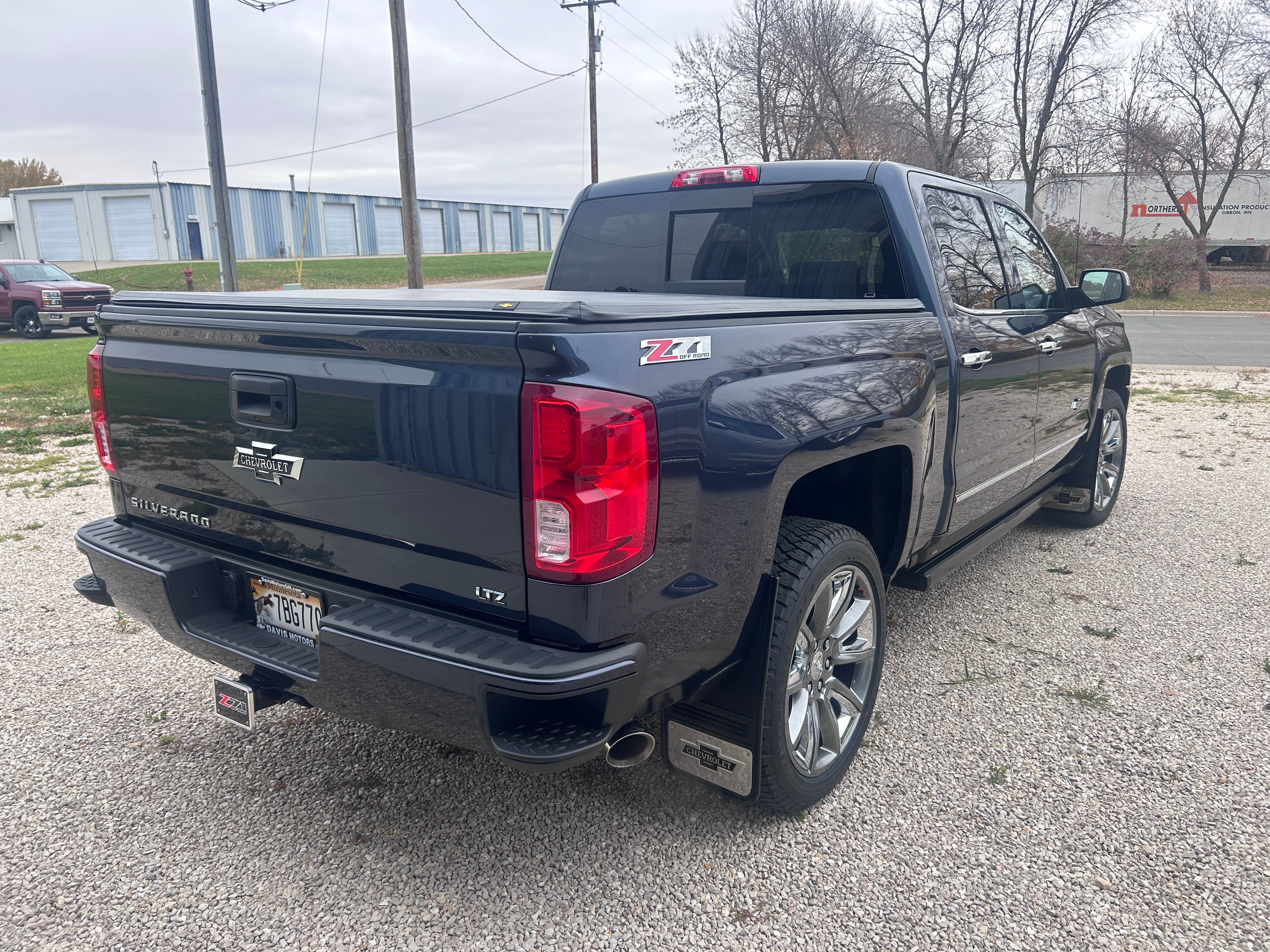 Used 2018 Chevrolet Silverado 1500 LTZ Z71 w/ Centennial Edition AWD/4WD image 6