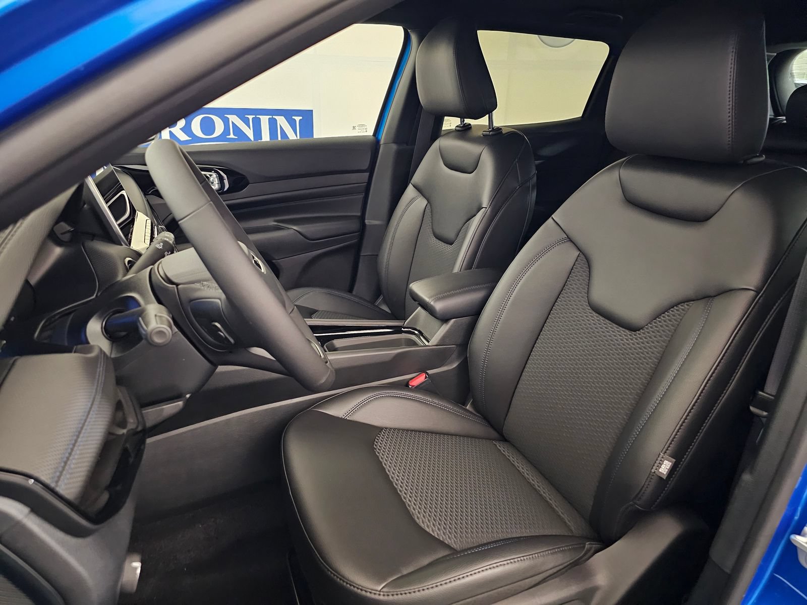 New 2026 Jeep Compass Latitude AWD/4WD image 5