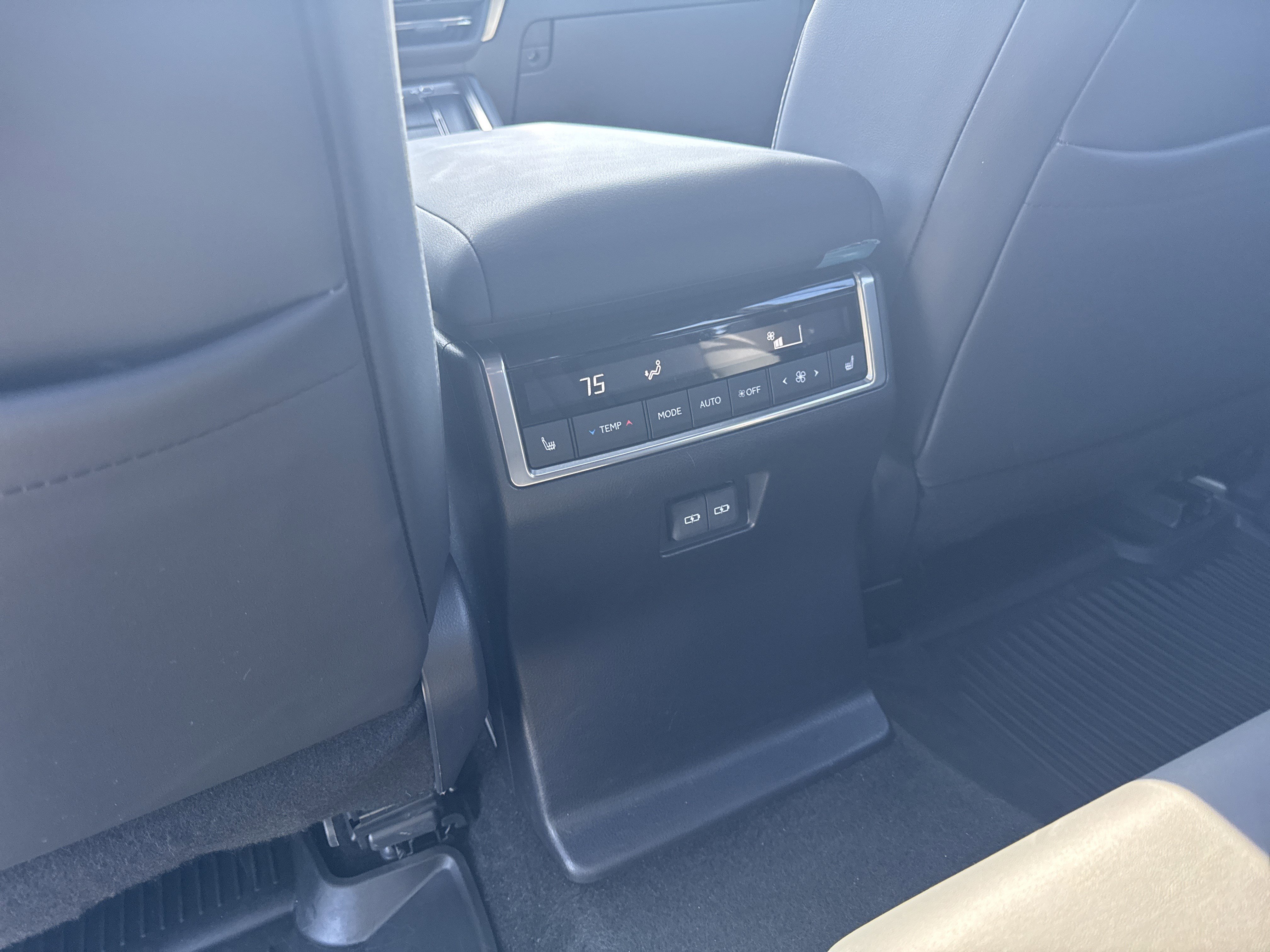 Used 2024 Lexus GX 550 AWD/4WD image 27