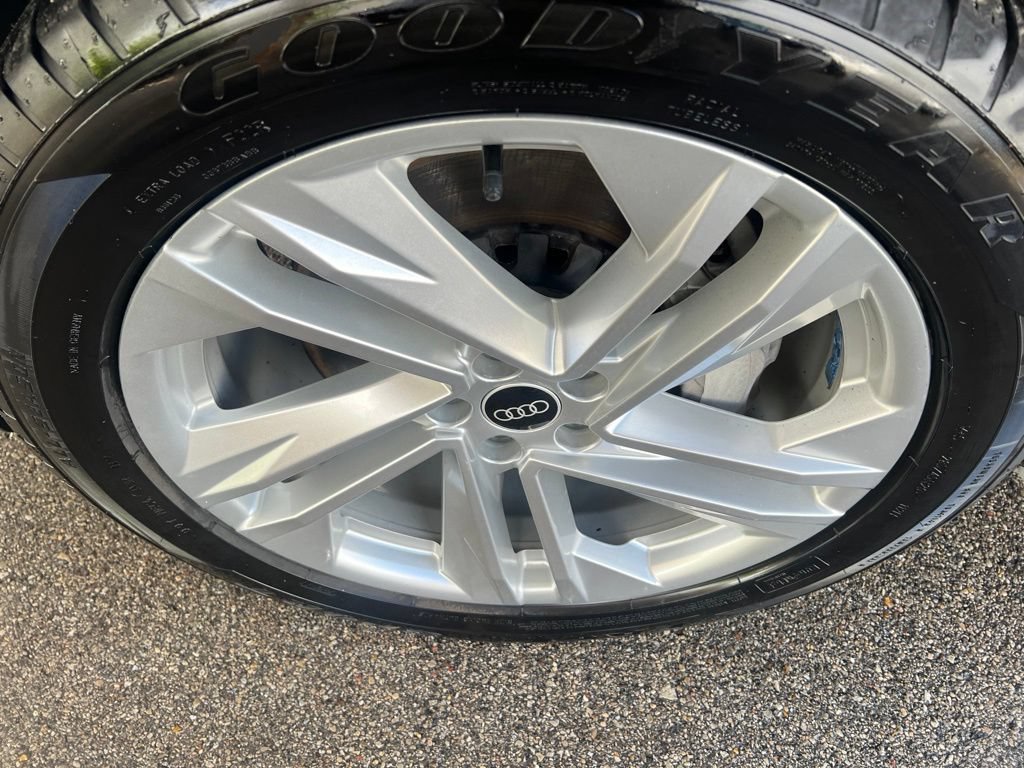 Used 2021 Audi Q7 2.0T Premium AWD/4WD image 46