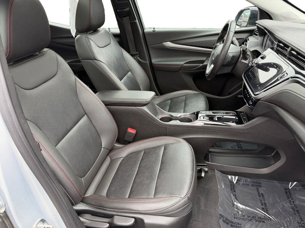 Used 2023 Chevrolet Bolt EUV Premier w/ Sun & Sound Package image 15