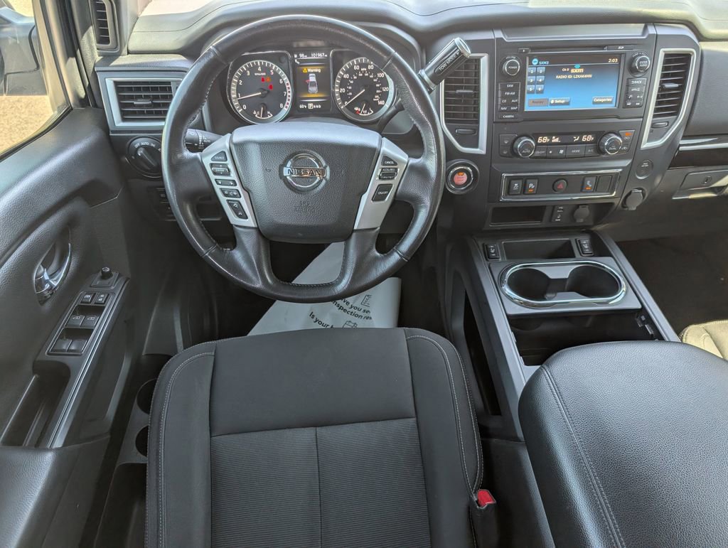 Used 2018 Nissan Titan SV w/ SV Convenience Package image 26