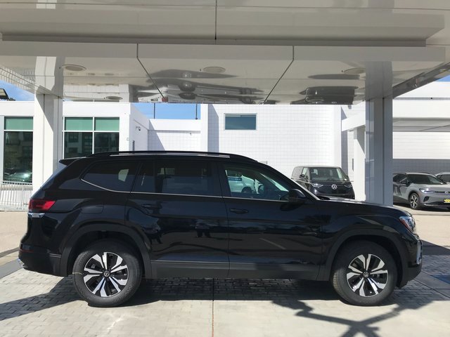 New 2026 Volkswagen Atlas SE image 1