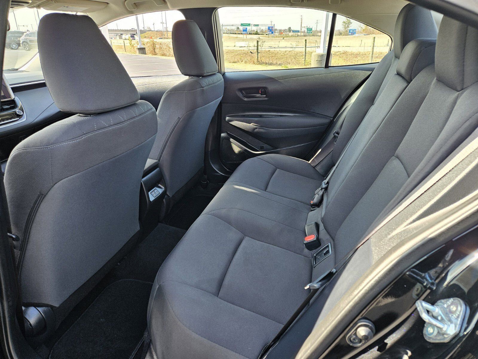 Used 2025 Toyota Corolla LE image 10